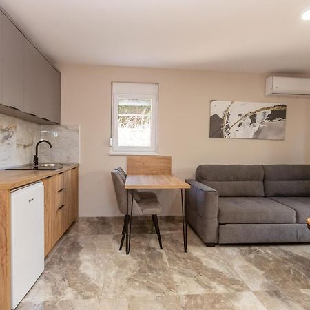 Posejdon Lux Apartment Utjeha Exterior foto
