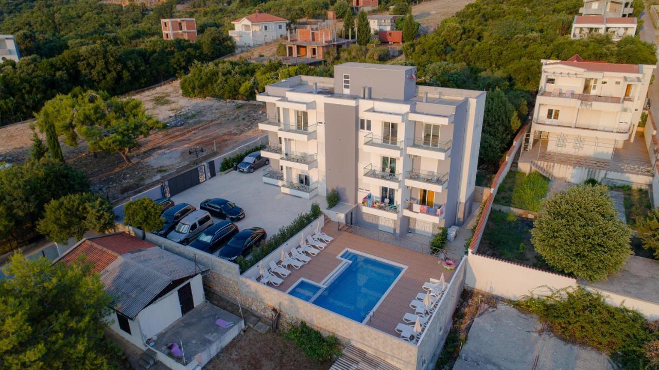 Posejdon Lux Apartment Utjeha Exterior foto