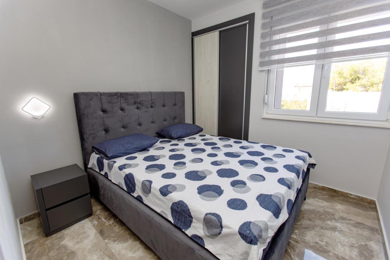Posejdon Lux Apartment Utjeha Exterior foto
