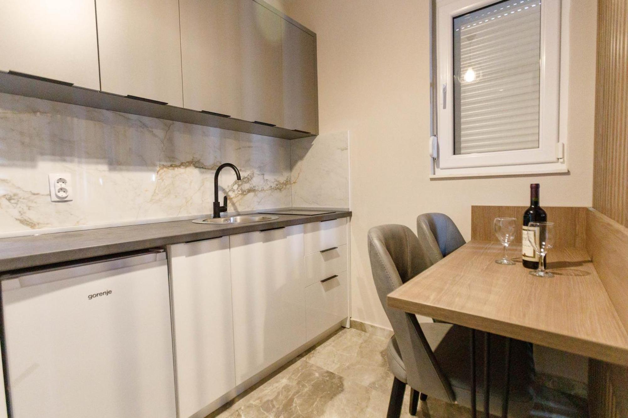 Posejdon Lux Apartment Utjeha Exterior foto